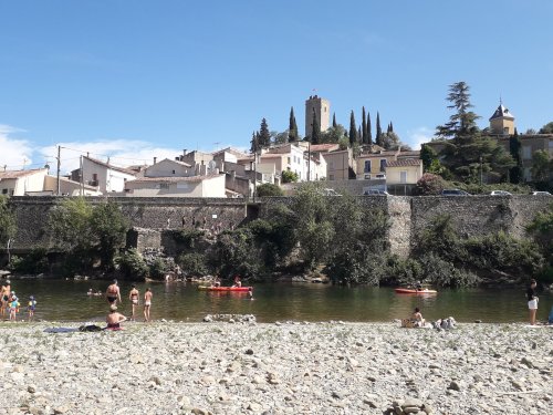 Cessenon près la rivière